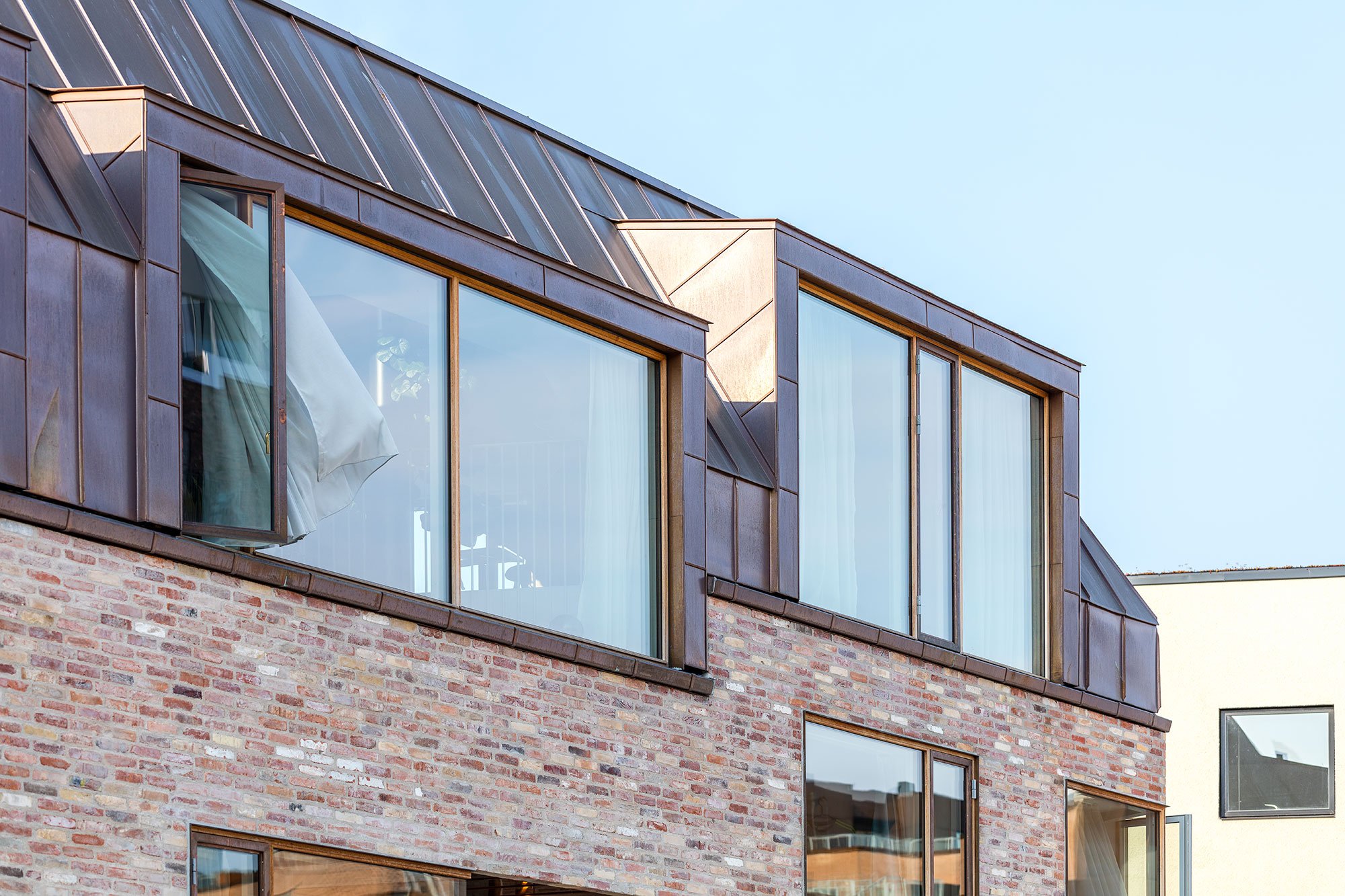 House with Krone windows